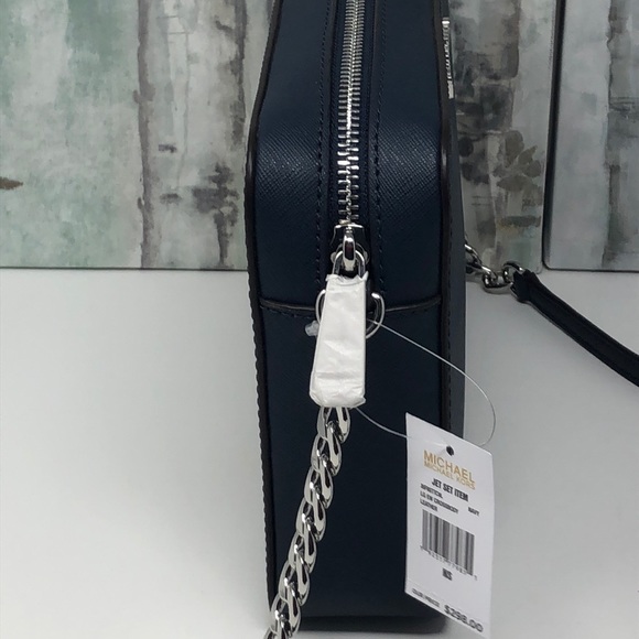 NWT Michael Kors jet set travel crossbody navy - Picture 8 of 8